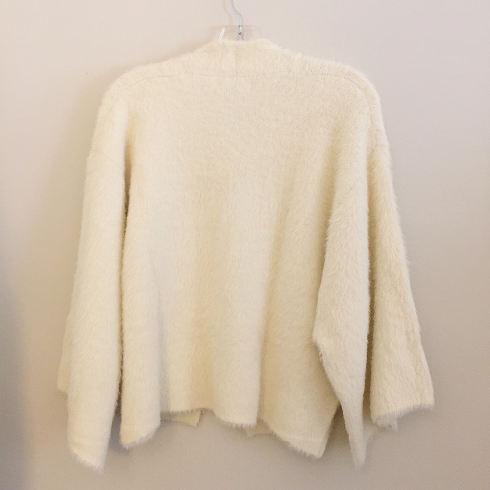 ANTHROPOLOG Cozy Nights Cropped Kimono NWT - Picture 6 of 7